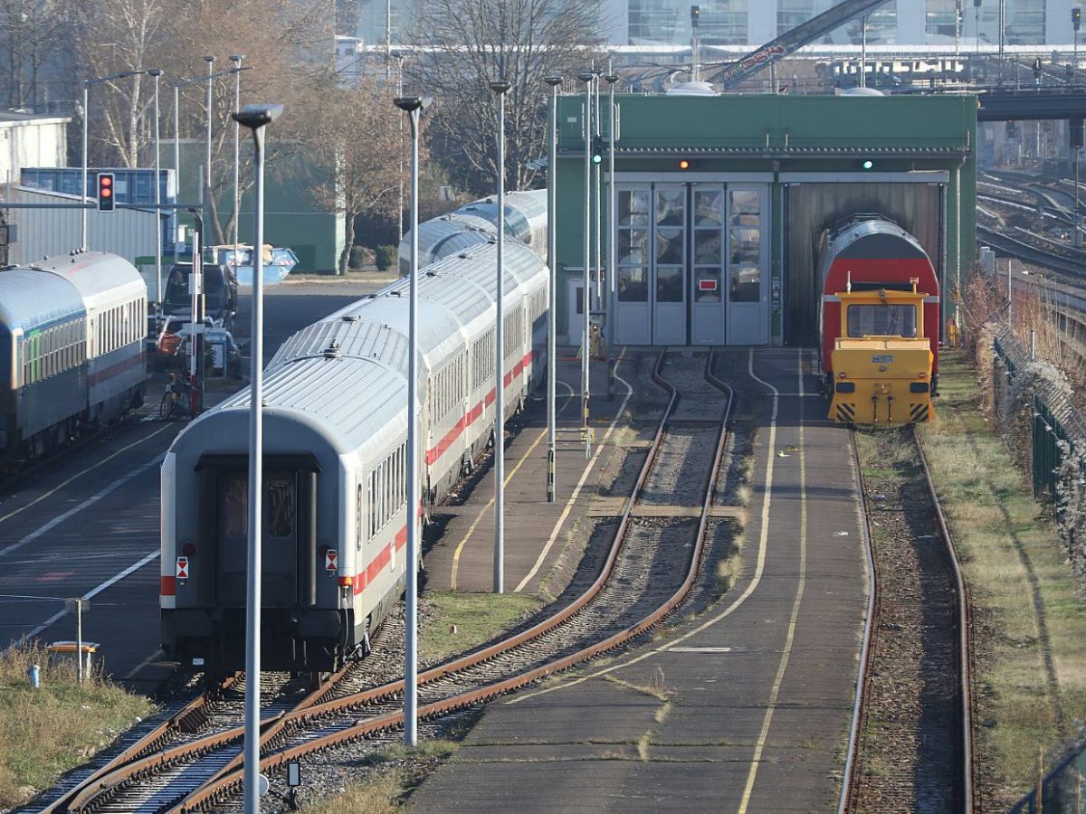 Grüne fordern radikale Reformen der Bahn - bei Kurznachrichten Plus