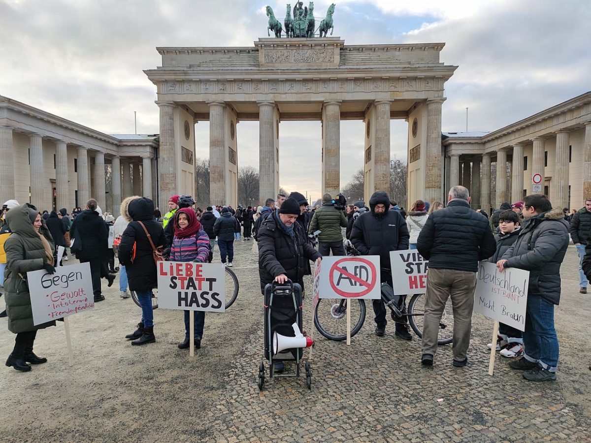 Viel Lob für Demonstrationen gegen Rechts - bei Kurznachrichten Plus