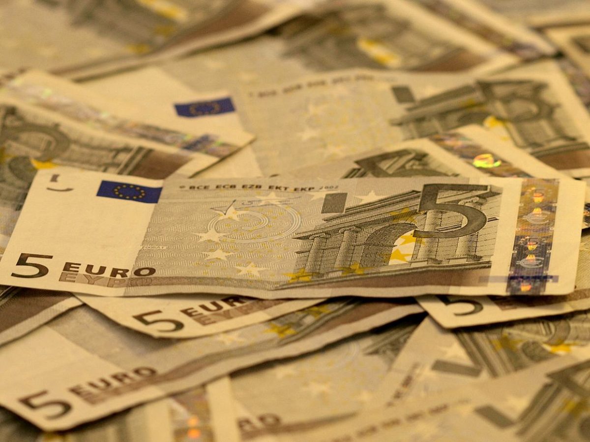 Zypries für Entlastung von Familien mit Netto-Einkommen unter 2.000 Euro - bei Kurznachrichten Plus