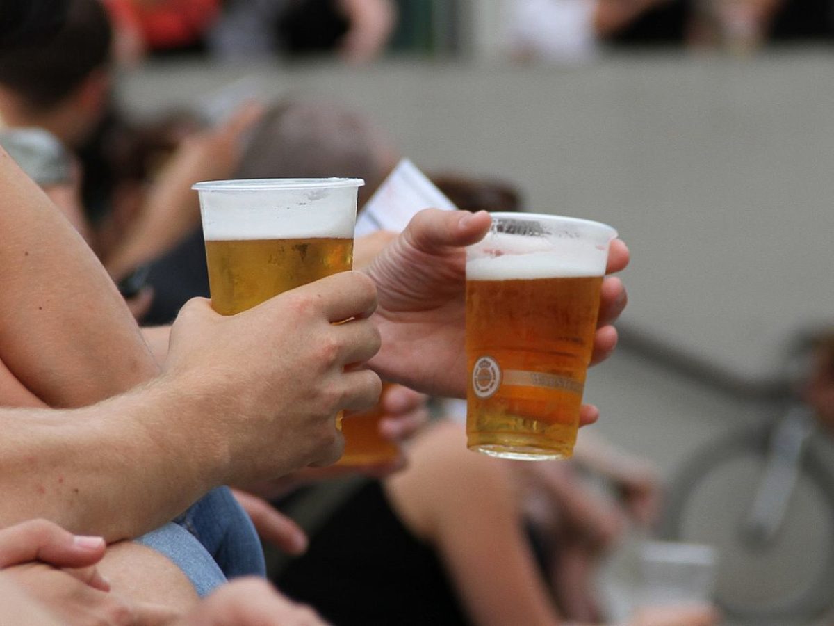 Drogenbeauftragte kritisiert Bier-Deputatlohn in Brauerei-Branche - bei Kurznachrichten Plus