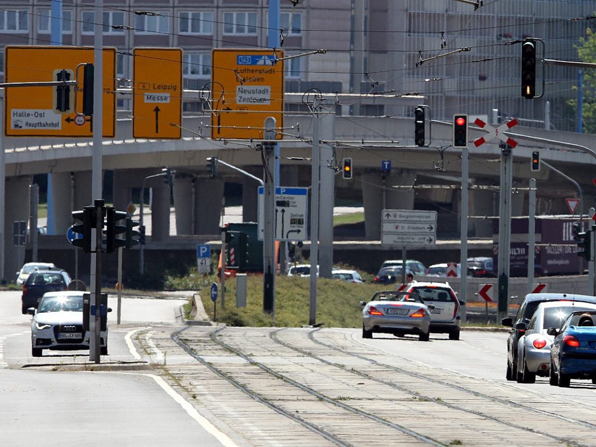 Berichte: Halle wird Sitz von „Zukunftszentrum Deutsche Einheit“ - bei Kurznachrichten Plus