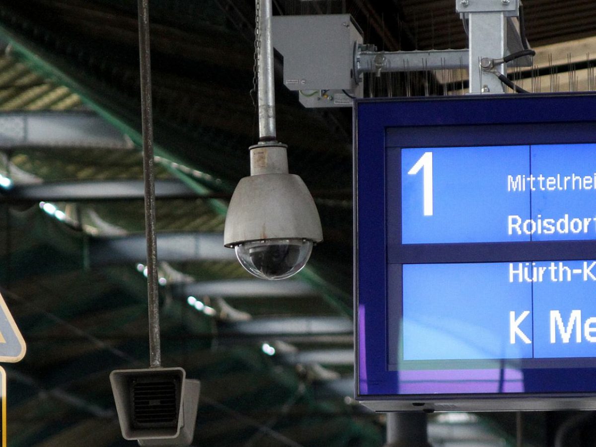 Seehofer will Videoüberwachung in „nahezu allen“ größeren Bahnhöfen - bei Kurznachrichten Plus