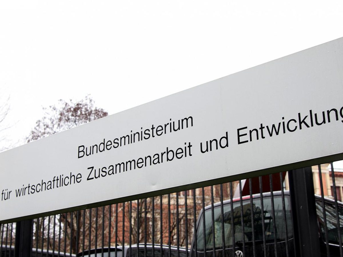 Entwicklungsministerium investiert stärker in Bildung - bei Kurznachrichten Plus