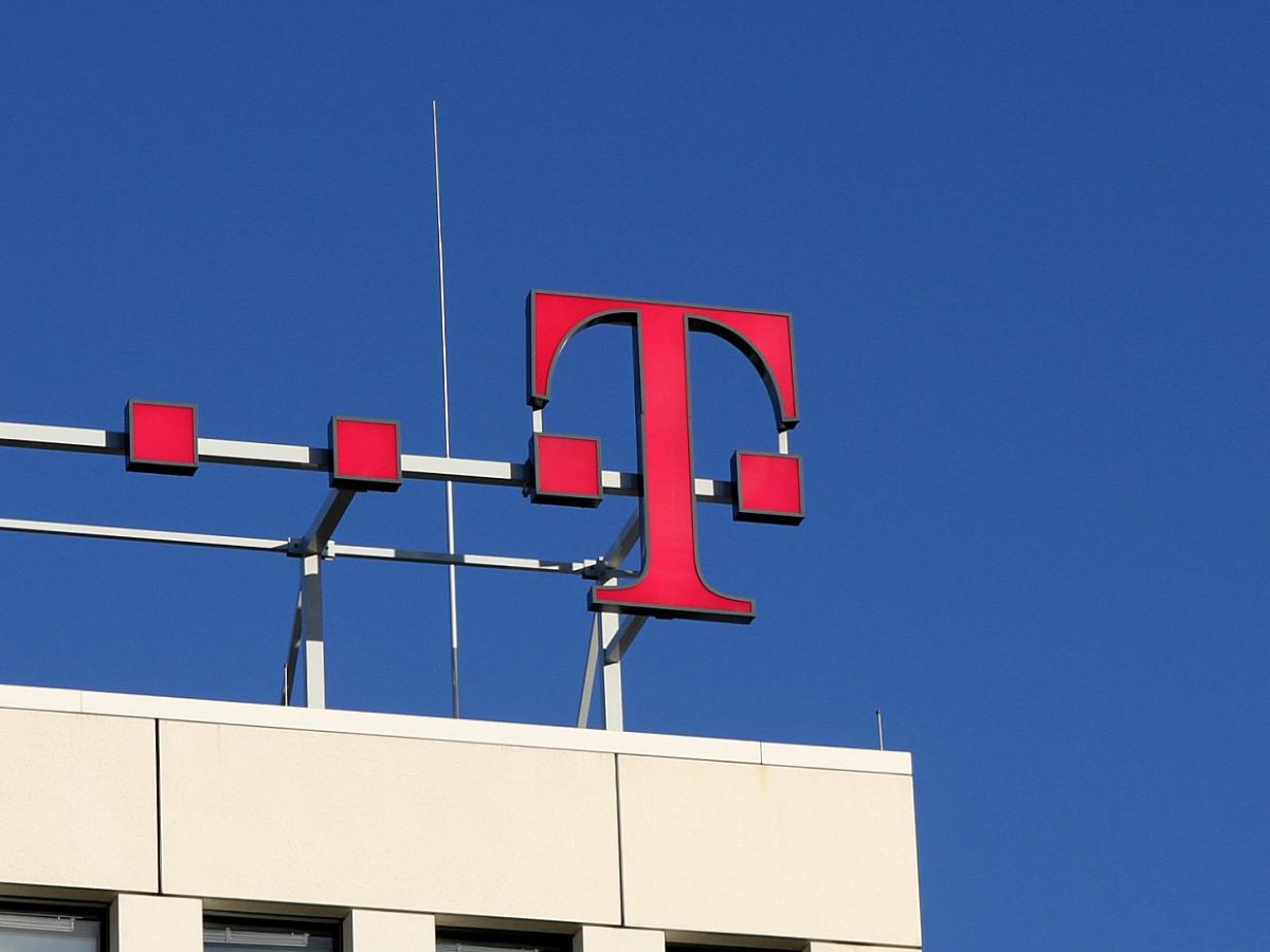 Deutsche Telekom plant Abbau Tausender Stellen - bei Kurznachrichten Plus