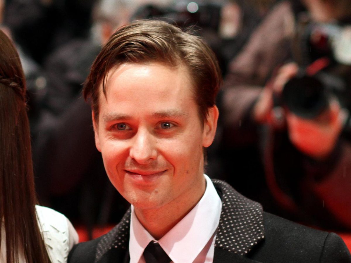 Tom Schilling führte für Nick Cave blutiges Ritual durch - bei Kurznachrichten Plus