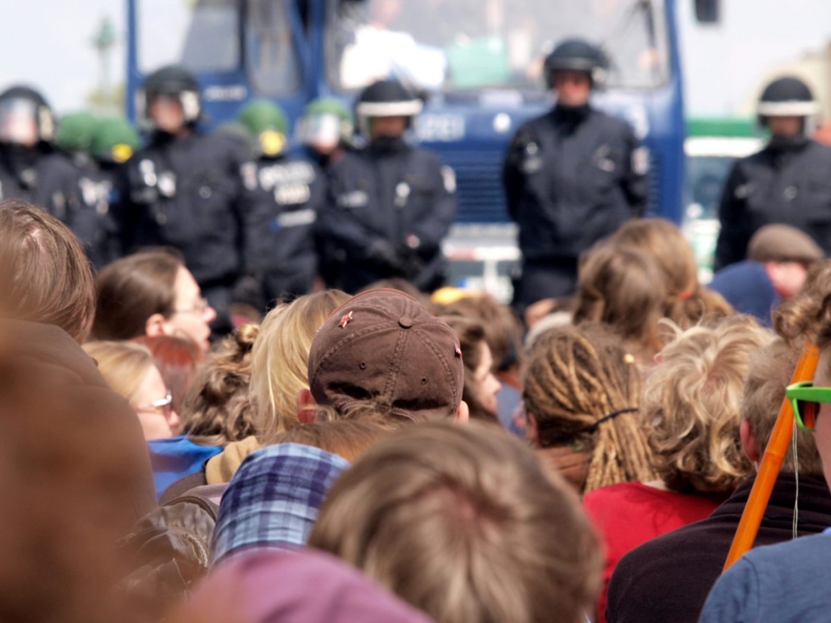 Einsätze im Hambacher Forst reißen Lücken bei der Polizei - bei Kurznachrichten Plus