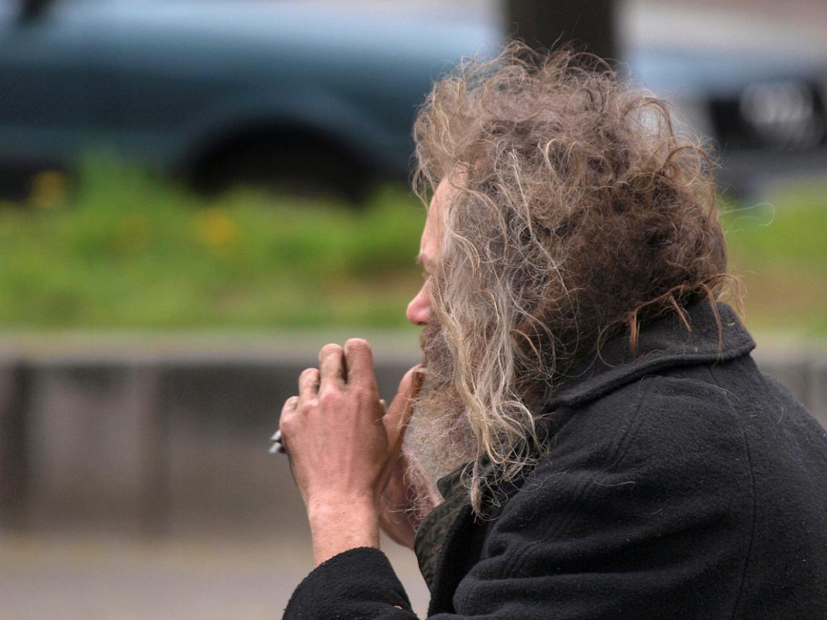 Sozialverband dringt auf bundesweite Hitzehilfe für Obdachlose - bei Kurznachrichten Plus