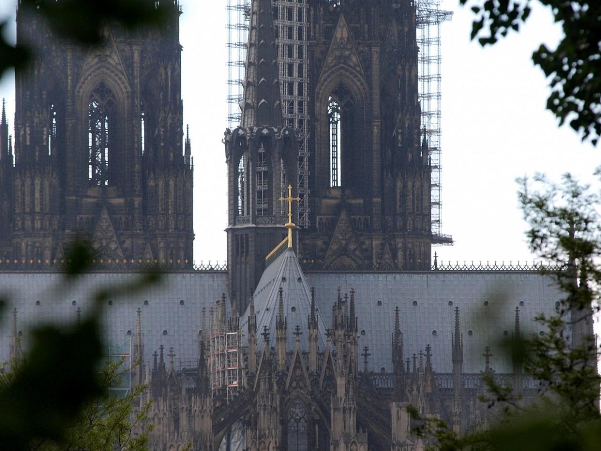 Kirchenrechtler hält Woelki nach Razzia für angeschlagen - bei Kurznachrichten Plus