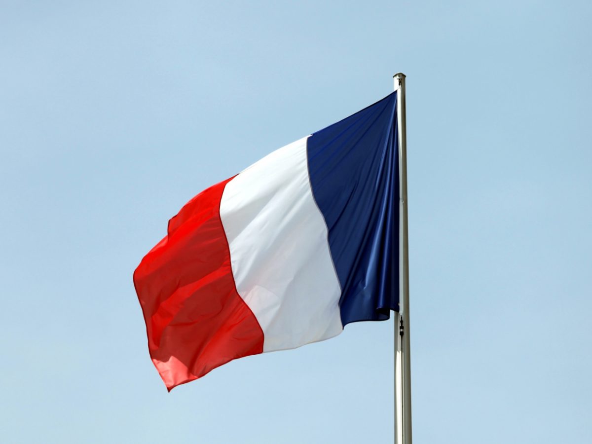 Offenbar Verletzte bei Schießerei in französischer Schule - bei Kurznachrichten Plus