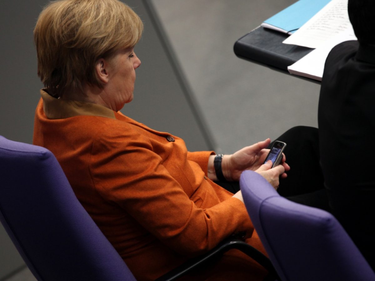 Merkel benennt Hürden für Digitalisierung von Schulen - bei Kurznachrichten Plus