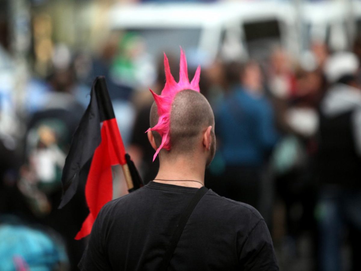 Punker errichten erneut Protest-Camp auf Sylt - bei Kurznachrichten Plus