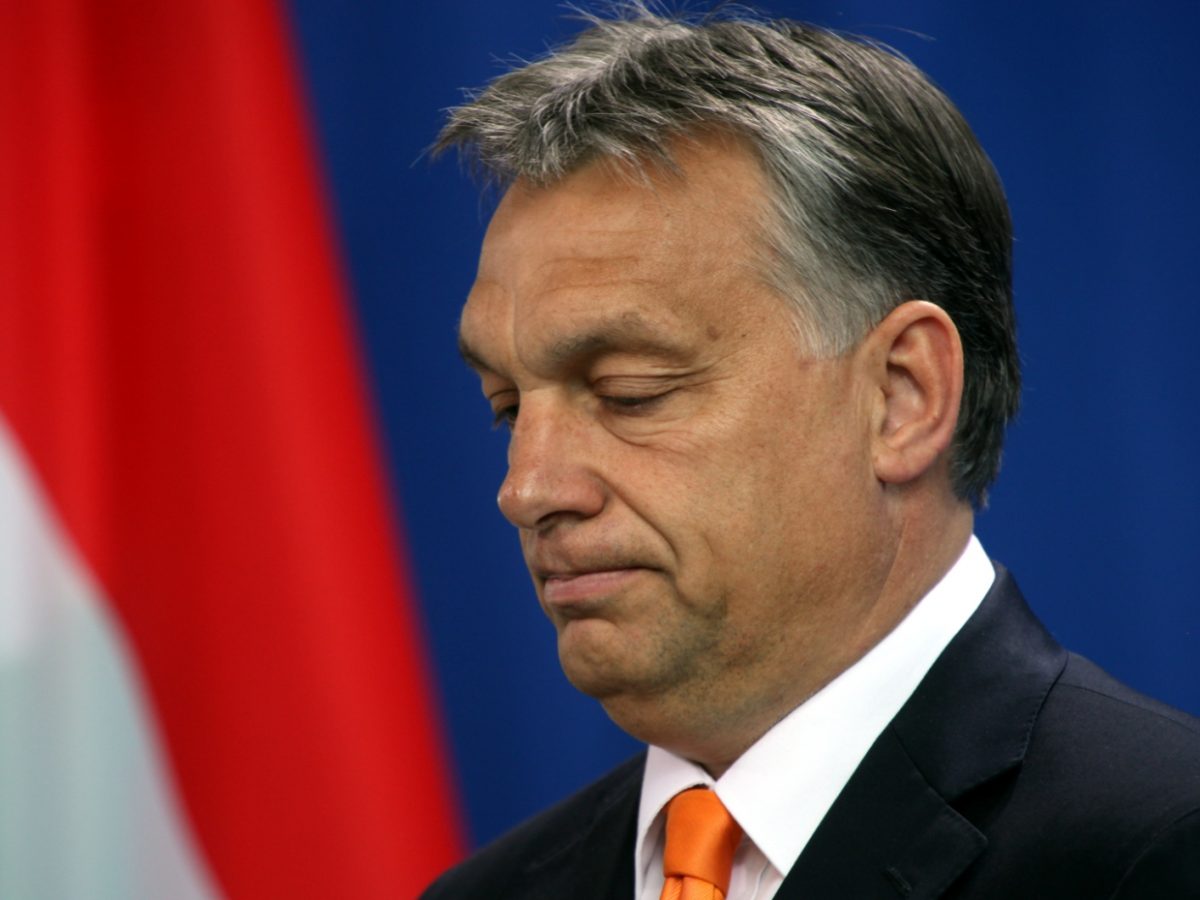 Erste EVP-Politiker stützen Orbán - bei Kurznachrichten Plus