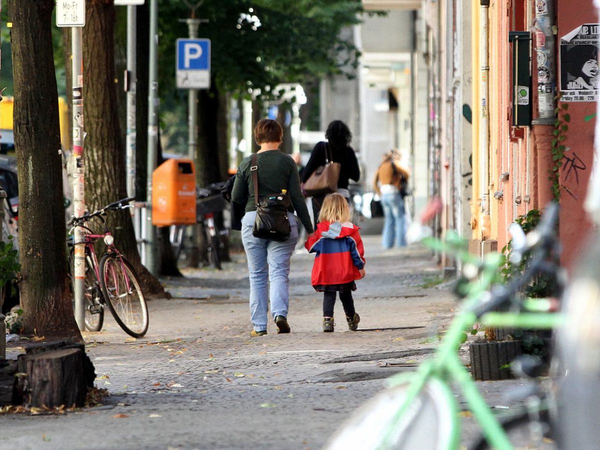 Kritik an Vorstoß zur Absenkung des steuerlichen Kinderfreibetrags - bei Kurznachrichten Plus