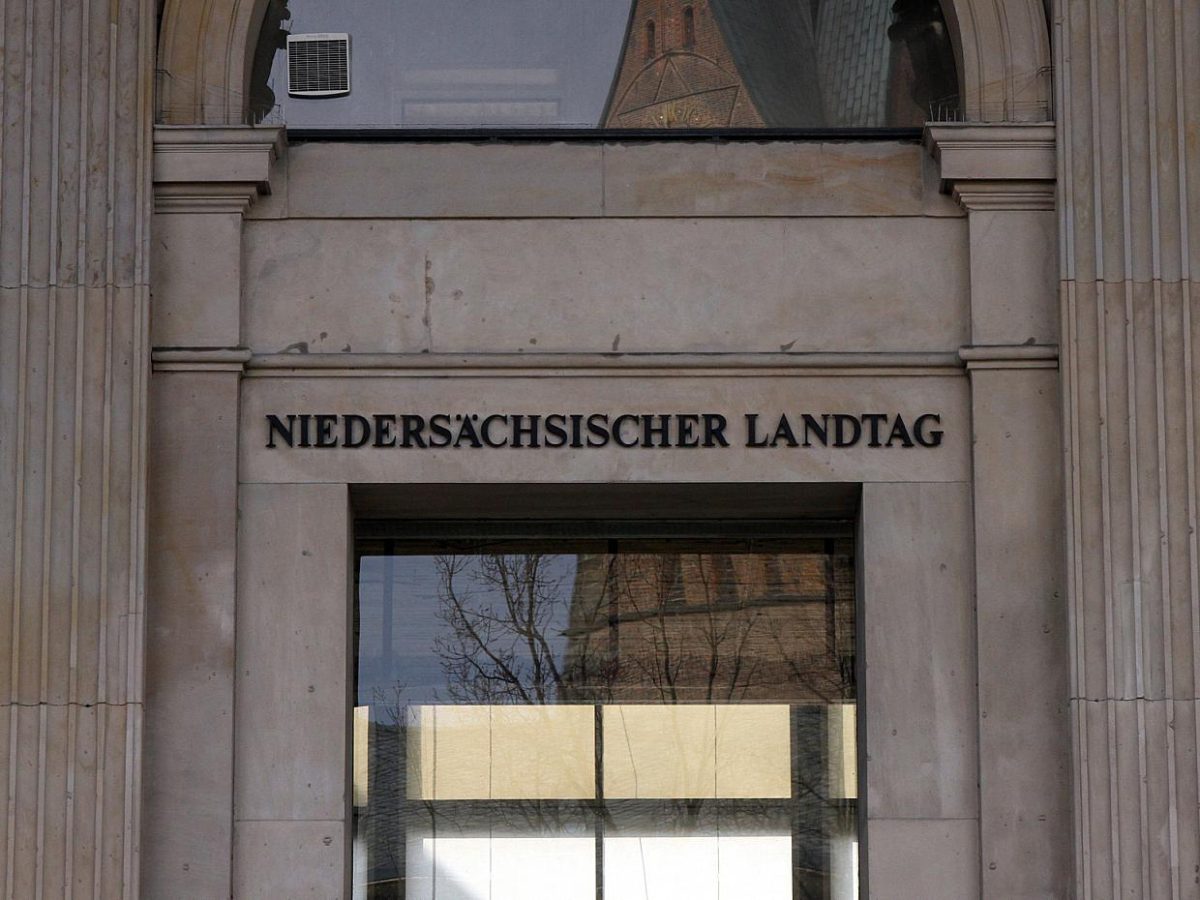 Niedersächsischer Landtag beschließt Selbstauflösung - bei Kurznachrichten Plus