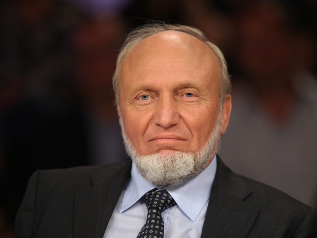 Hans-Werner Sinn verteidigt Studie zur Klimabilanz von Elektroautos - bei Kurznachrichten Plus