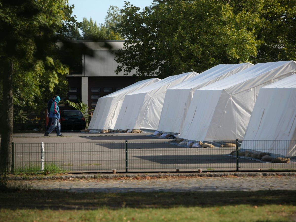 Kritik an Forderung nach Arbeitspflicht für Flüchtlinge - bei Kurznachrichten Plus