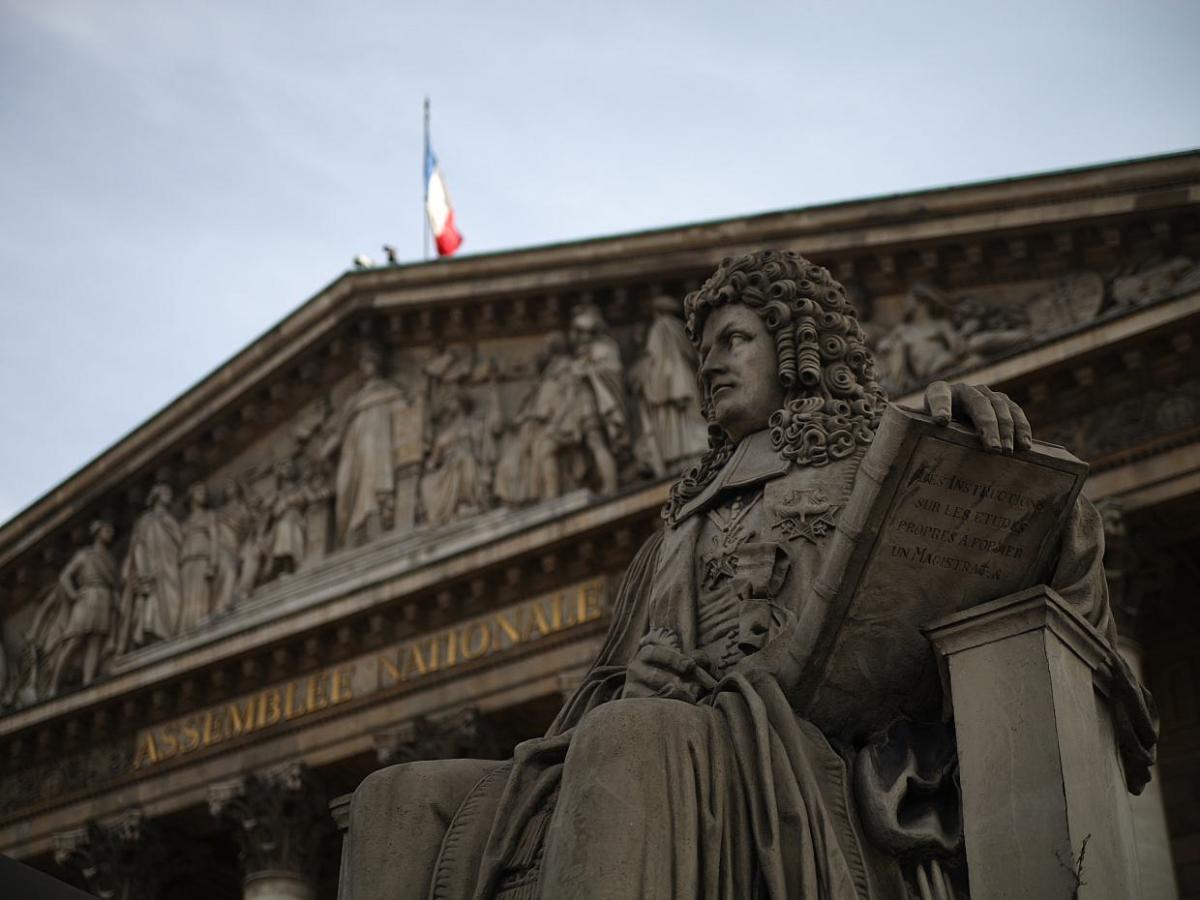 Erste Runde der Parlamentswahl in Frankreich gestartet - bei Kurznachrichten Plus