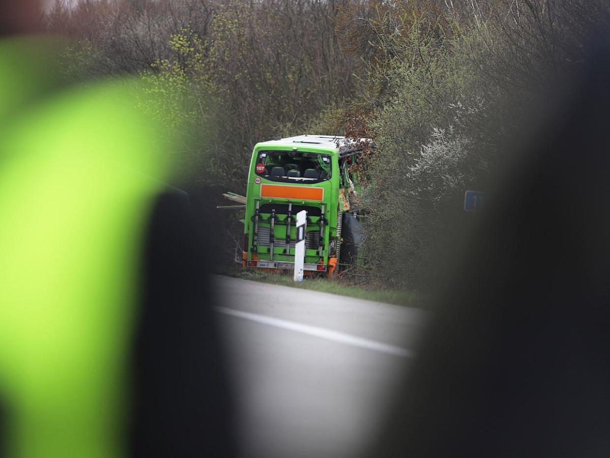 Flixbus verteidigt nach Unfall auf A 9 Sicherheitsmaßnahmen - bei Kurznachrichten Plus