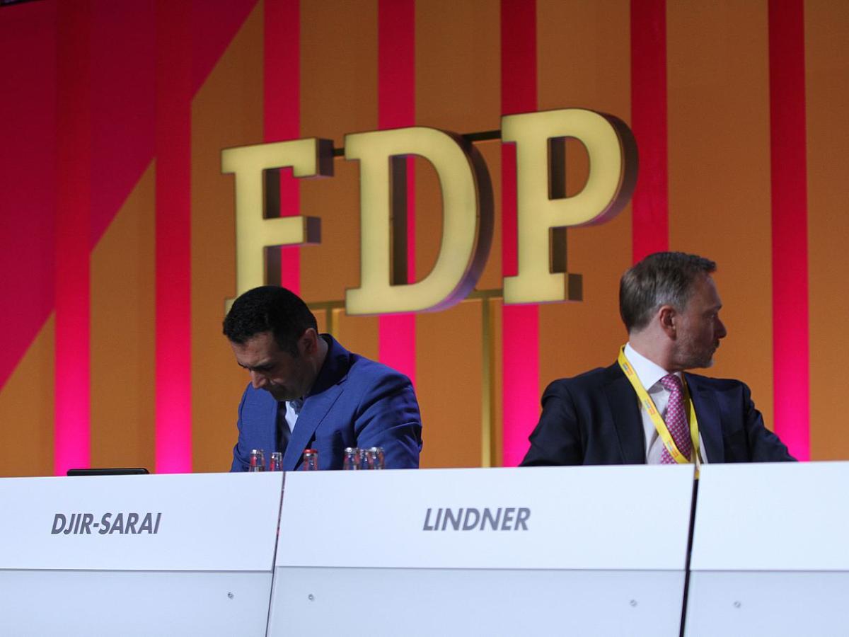 Forsa: FDP fällt auf drei Prozent - bei Kurznachrichten Plus