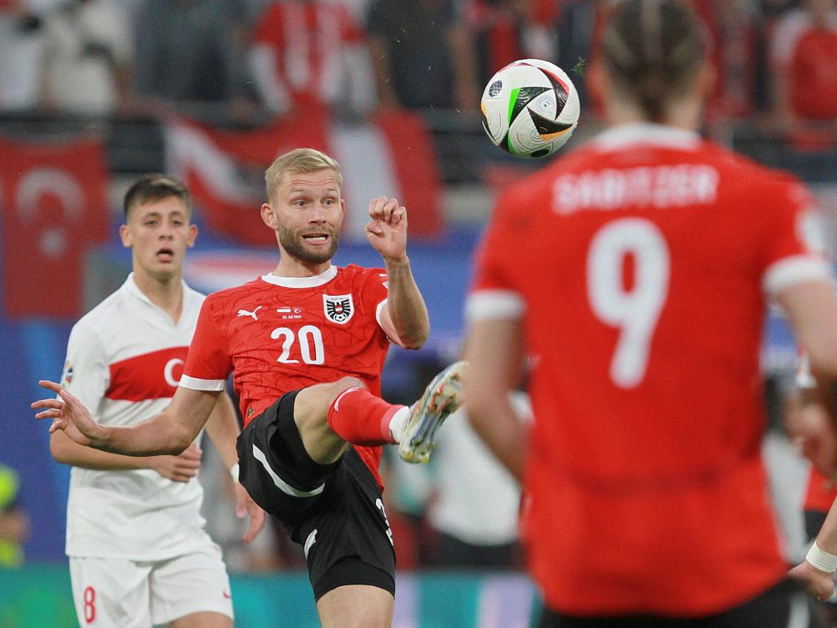 Fußball-EM: Türkei gewinnt Achtelfinale gegen Österreich - bei Kurznachrichten Plus