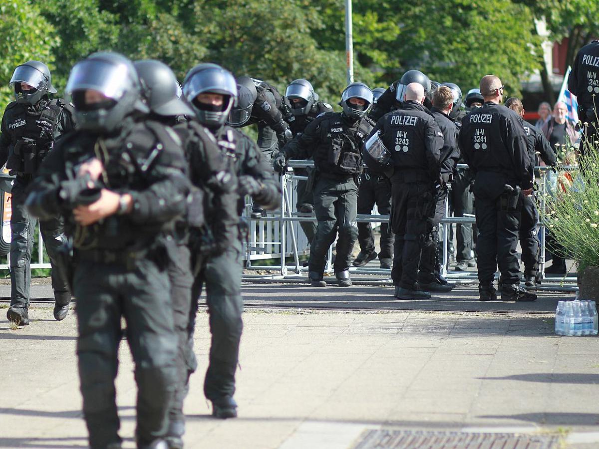 Gewalt bei Protesten gegen AfD-Parteitag eskaliert - bei Kurznachrichten Plus