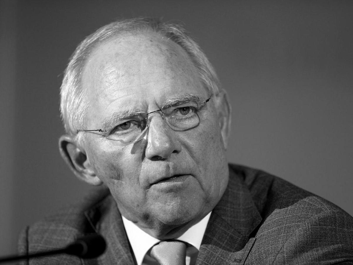 Grab von Wolfgang Schäuble geschändet - bei Kurznachrichten Plus