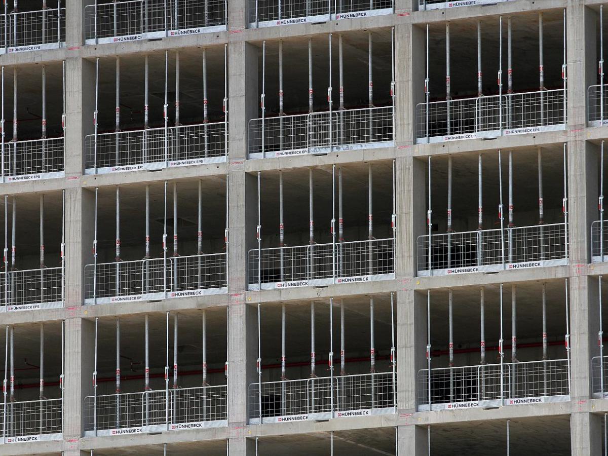 Handwerksverband rechnet mit Fortdauern der Bauflaute - bei Kurznachrichten Plus