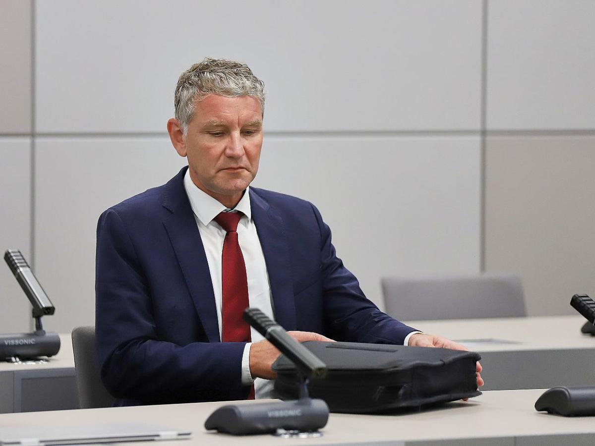 Höcke wegen SA-Parole zu weiterer Geldstrafe verurteilt - bei Kurznachrichten Plus