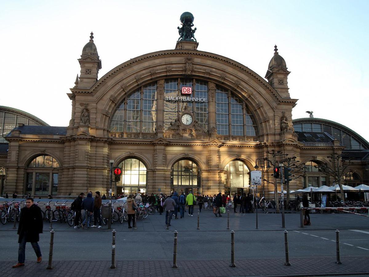 Mann im Frankfurter Hauptbahnhof erschossen – Motiv noch unklar - bei Kurznachrichten Plus