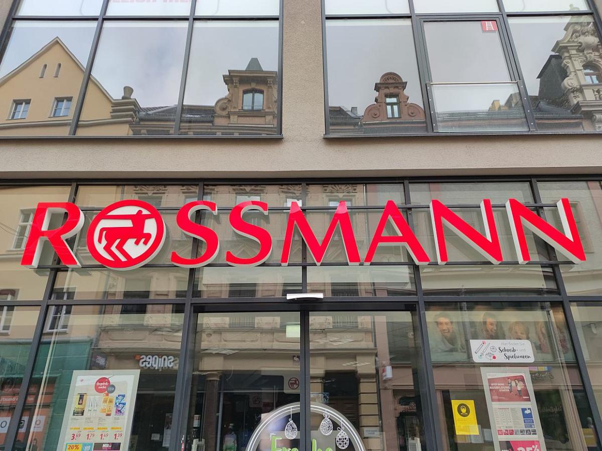 Rossmann startet Mitarbeiter-Schulungen wegen aggressiven Kunden - bei Kurznachrichten Plus