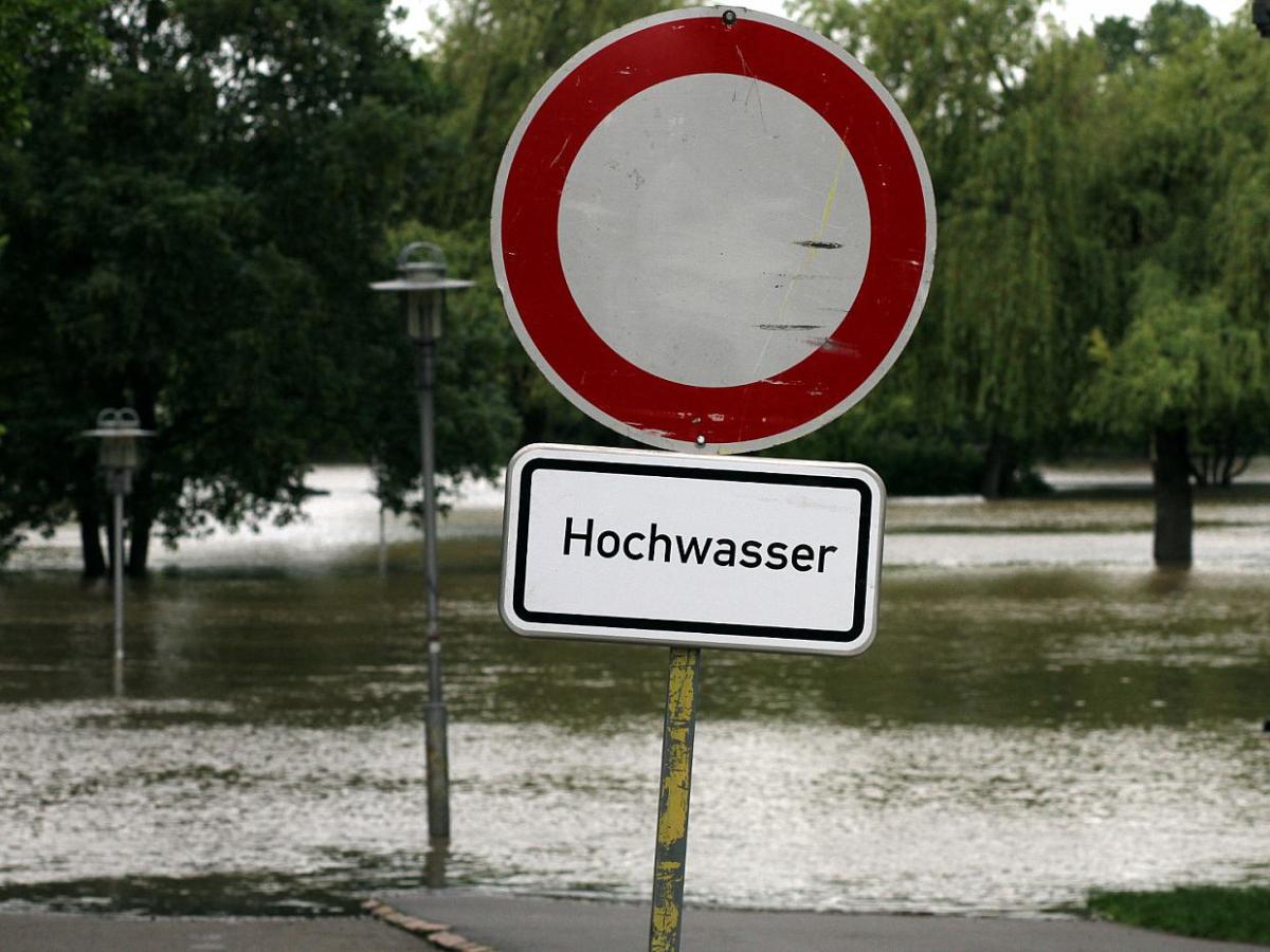 Unwetterlage bleibt über Wochenende hinaus angespannt - bei Kurznachrichten Plus