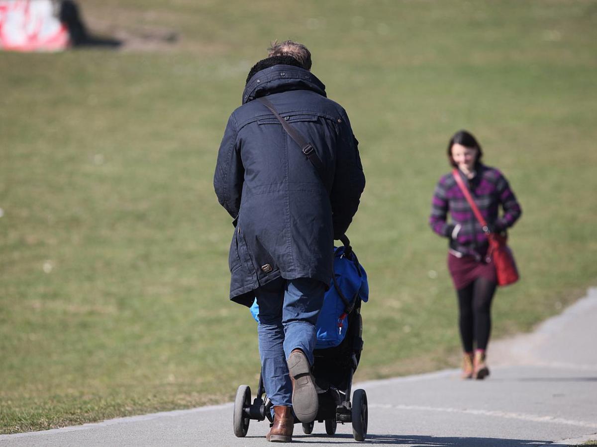 Väter bei Geburt von Kindern immer älter - bei Kurznachrichten Plus