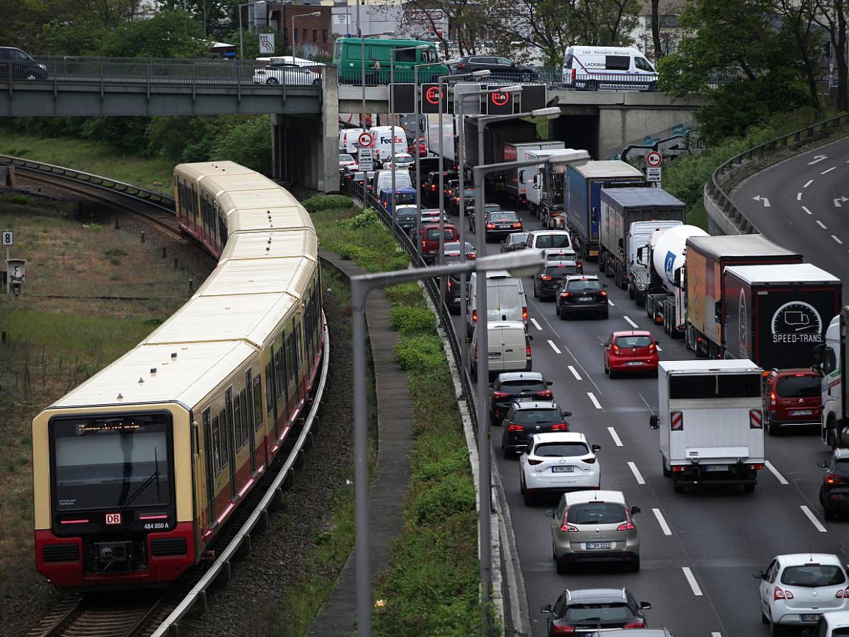 Verkehrsverband mahnt zügige Entscheidung beim Deutschlandticket an - bei Kurznachrichten Plus