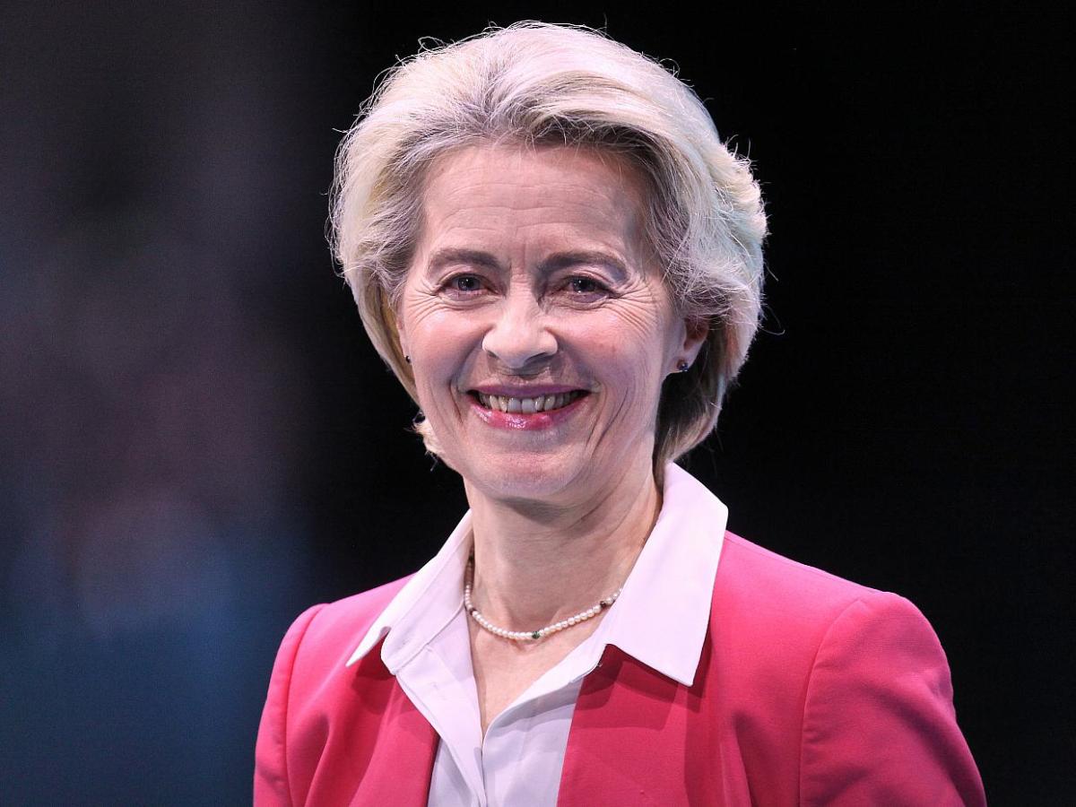 Von der Leyen als EU-Kommissionspräsidentin wiedergewählt - bei Kurznachrichten Plus