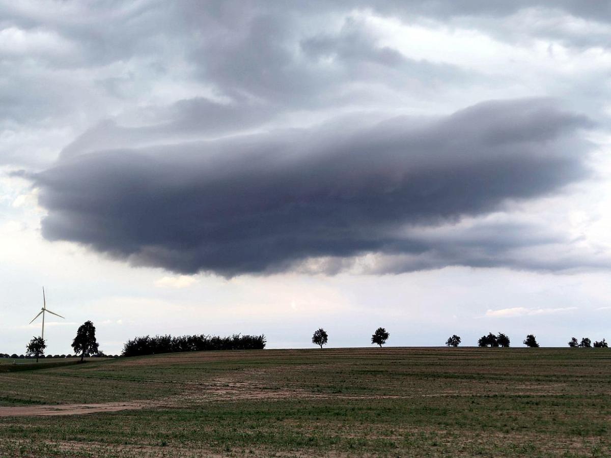 Wetterdienst warnt vor schweren Gewittern in Teilen Deutschlands - bei Kurznachrichten Plus